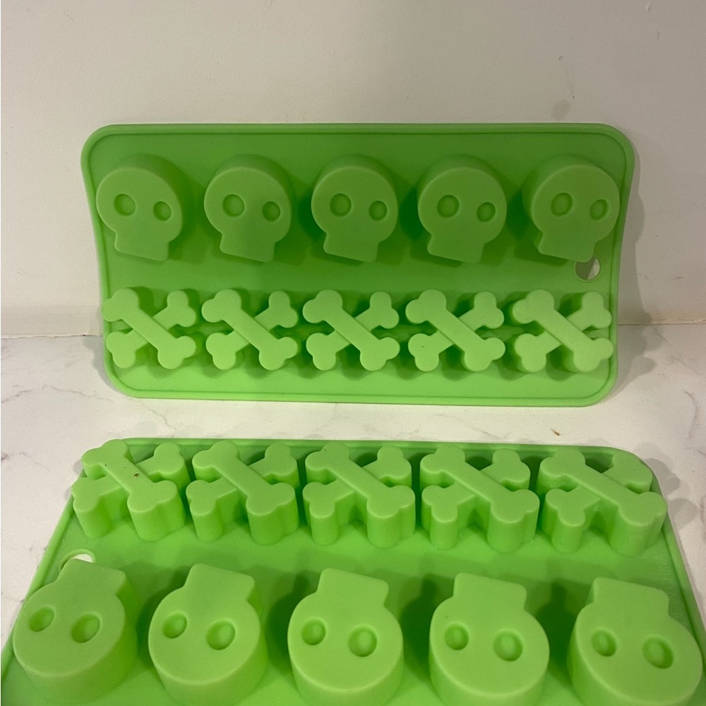 Green Skull and Bones Silicone Mold